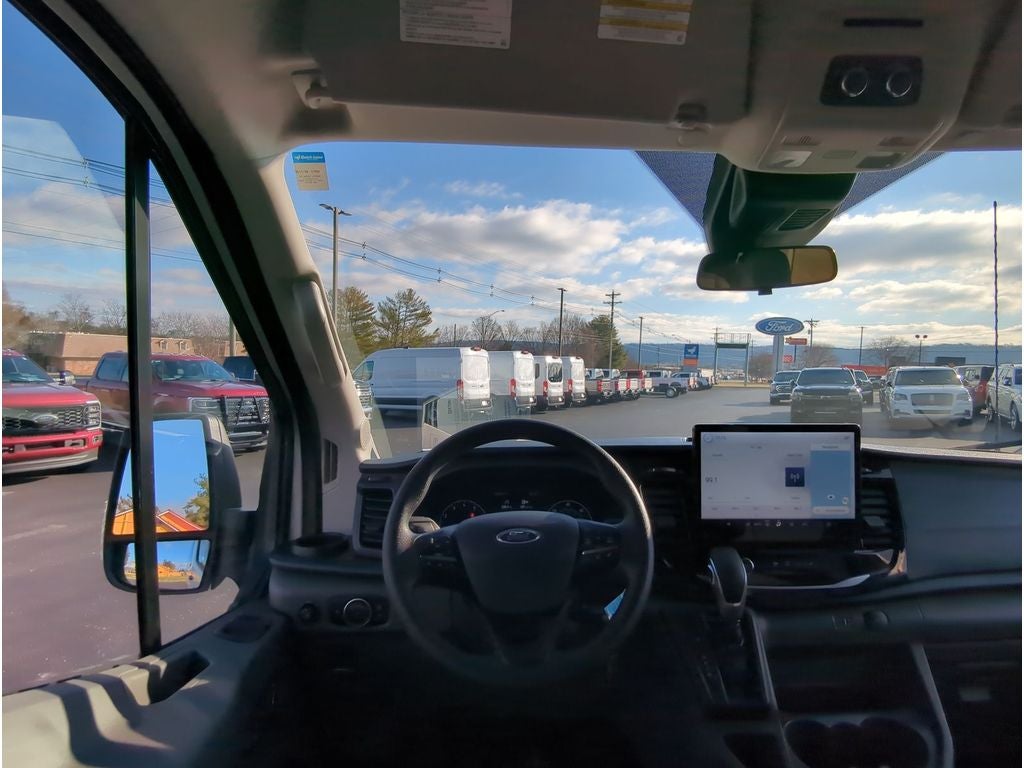 2025 Ford Transit Wagon XLT