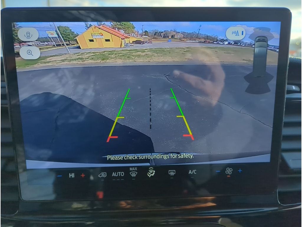 2025 Ford Transit Wagon XLT