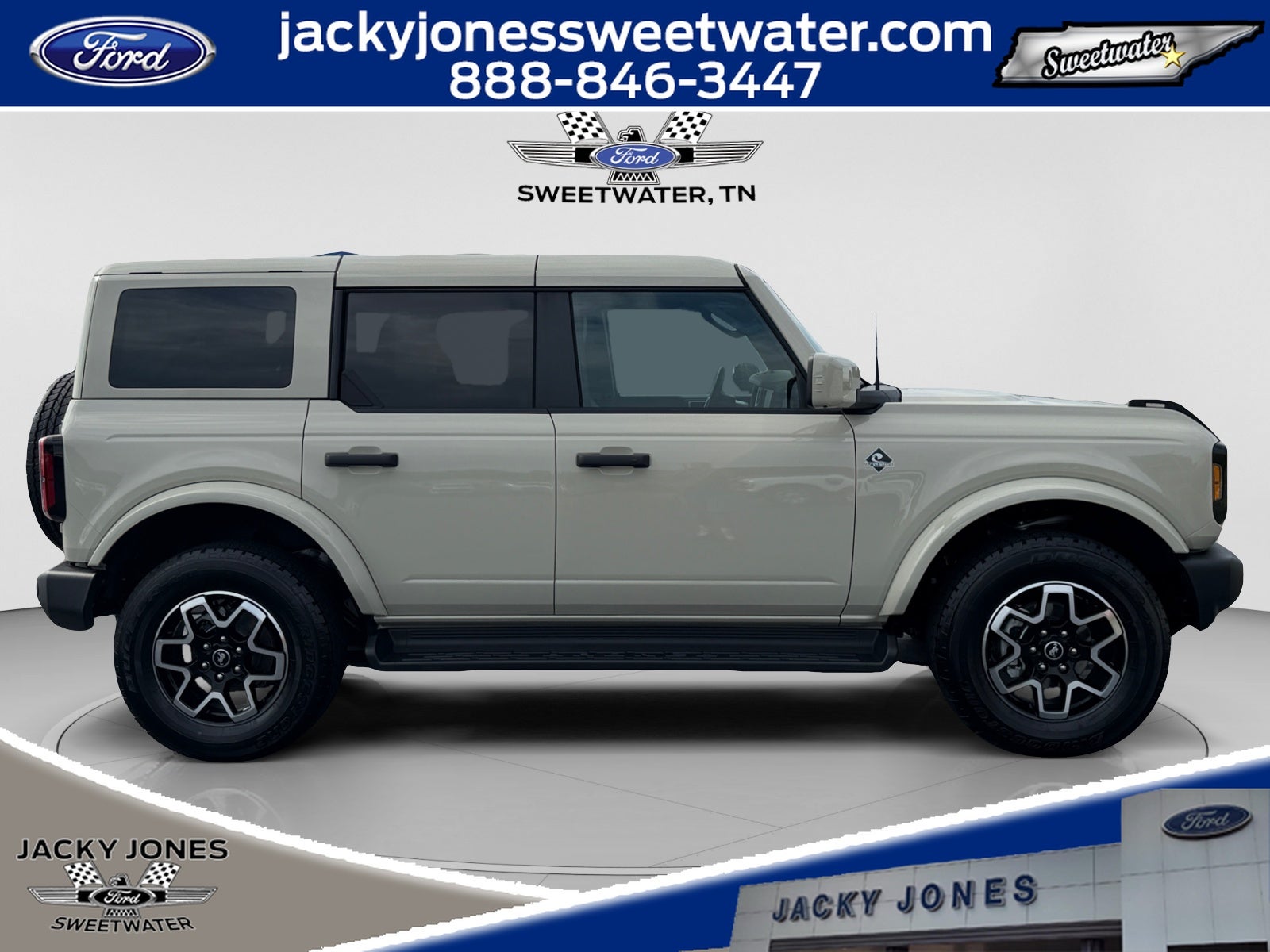 2026 Ford Bronco Outer Banks