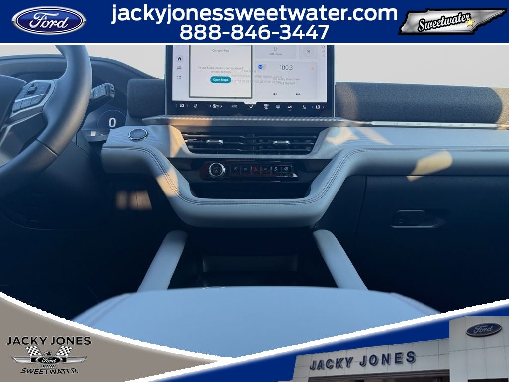 2027 Ford Explorer Active w/200A Pkg