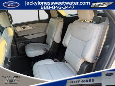 2027 Ford Explorer Active w/200A Pkg