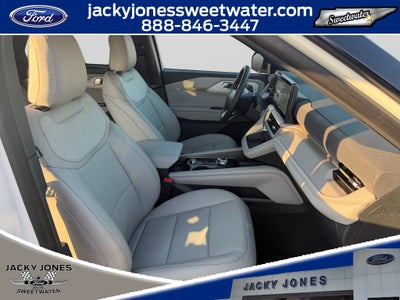 2027 Ford Explorer Active w/200A Pkg