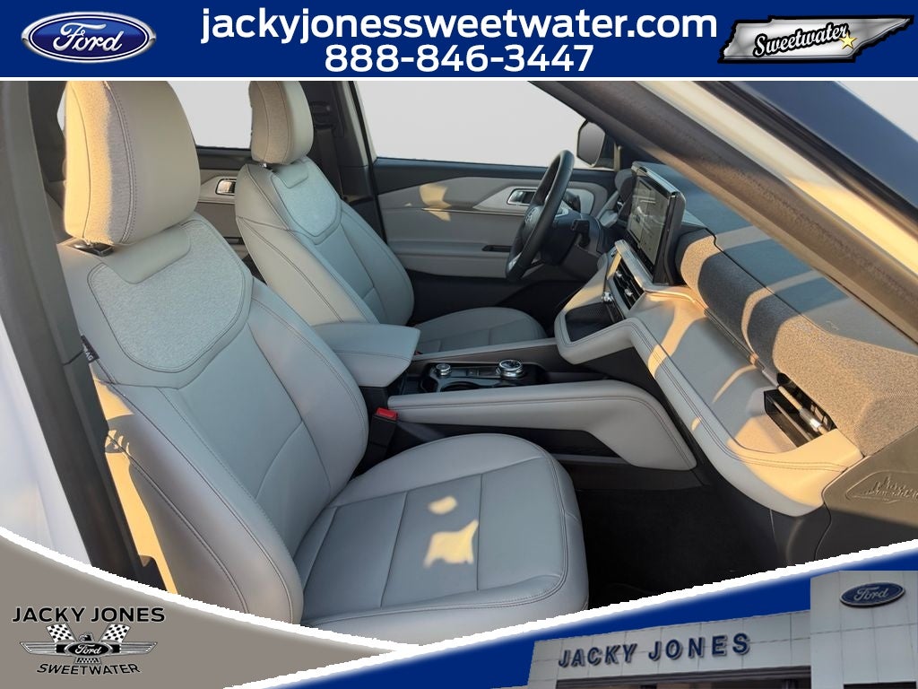 2027 Ford Explorer Active w/200A Pkg