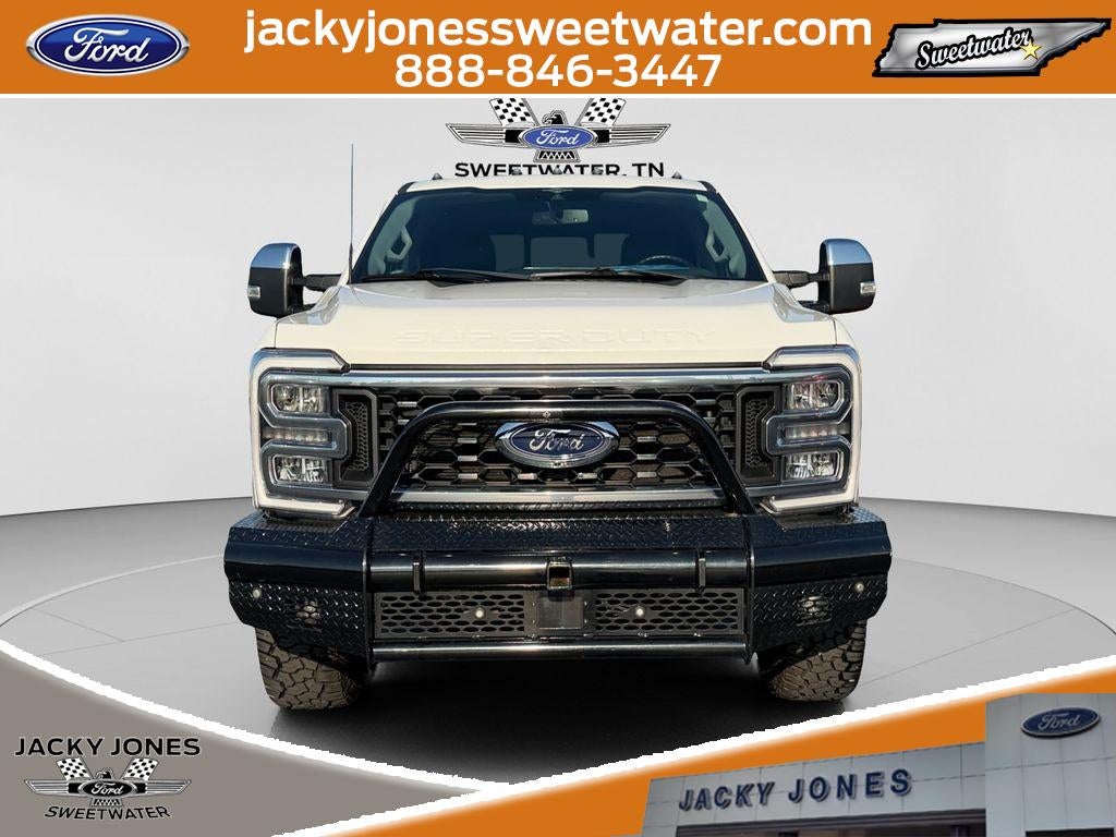 2023 Ford F-350 LARIAT