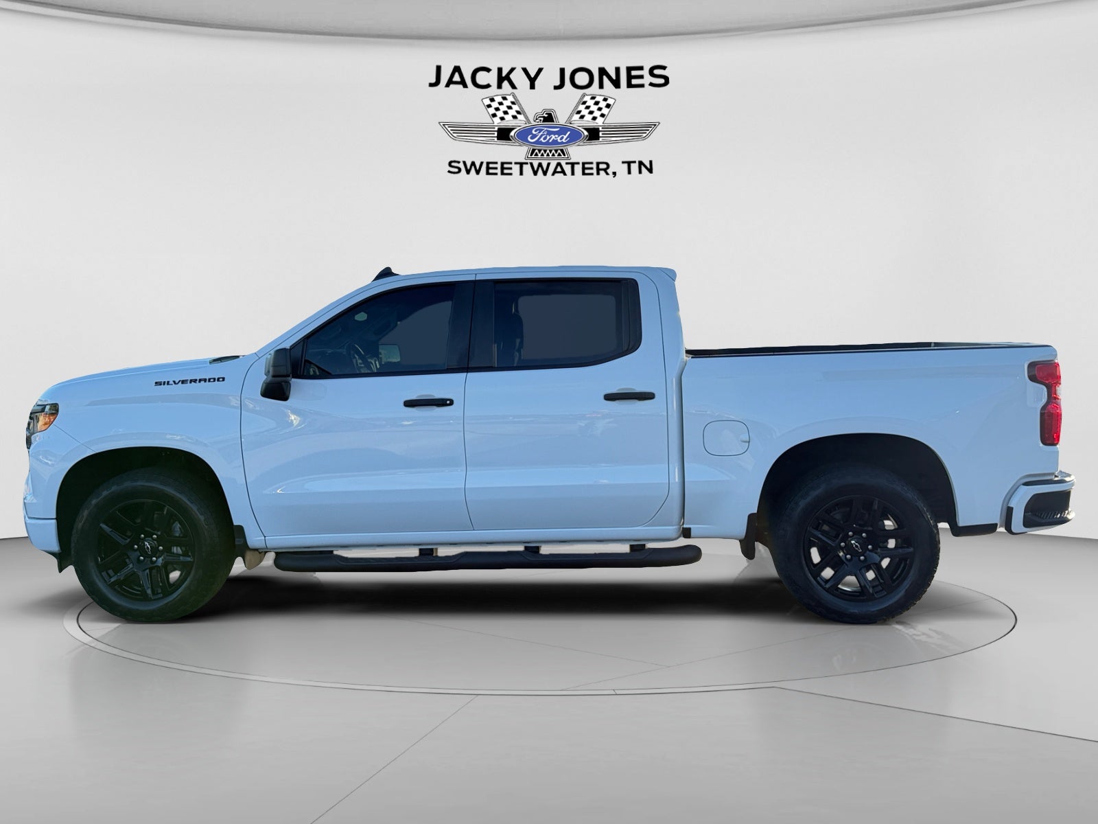 2024 Chevrolet Silverado Custom