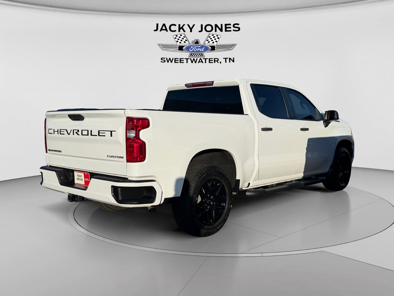 2024 Chevrolet Silverado Custom