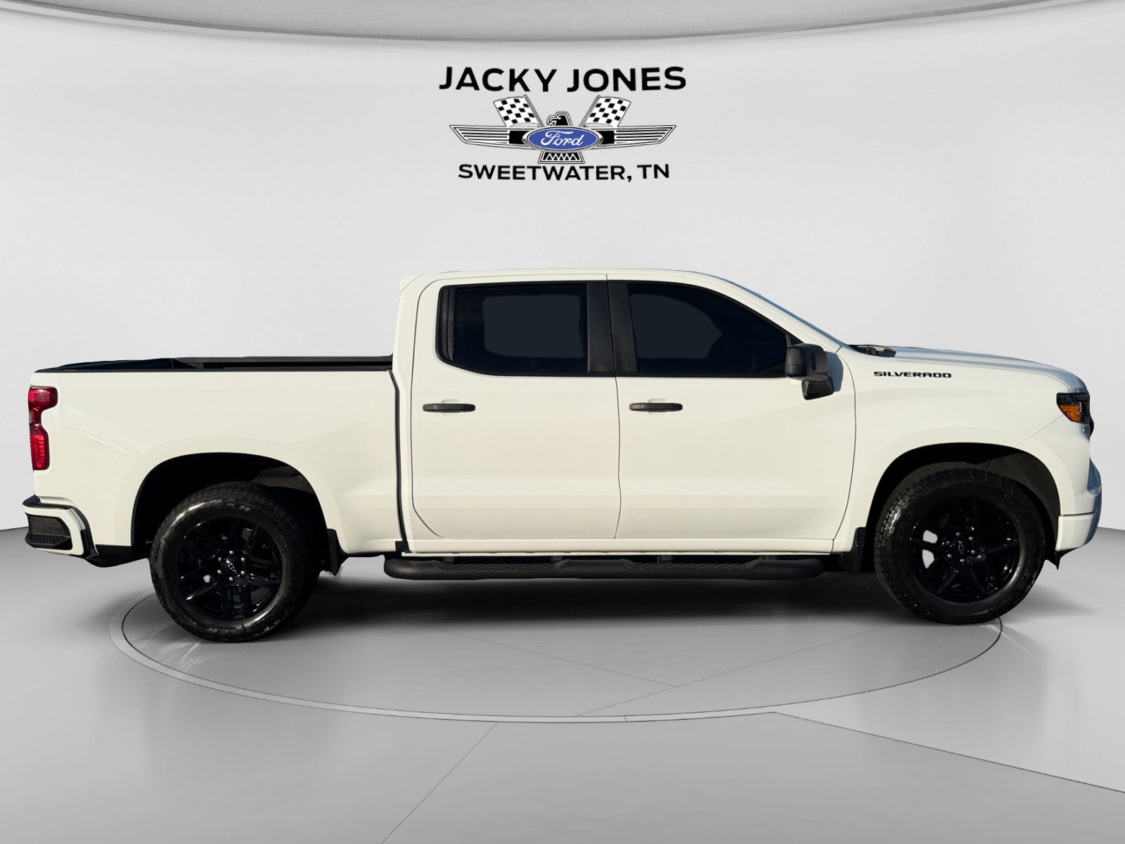 2024 Chevrolet Silverado Custom