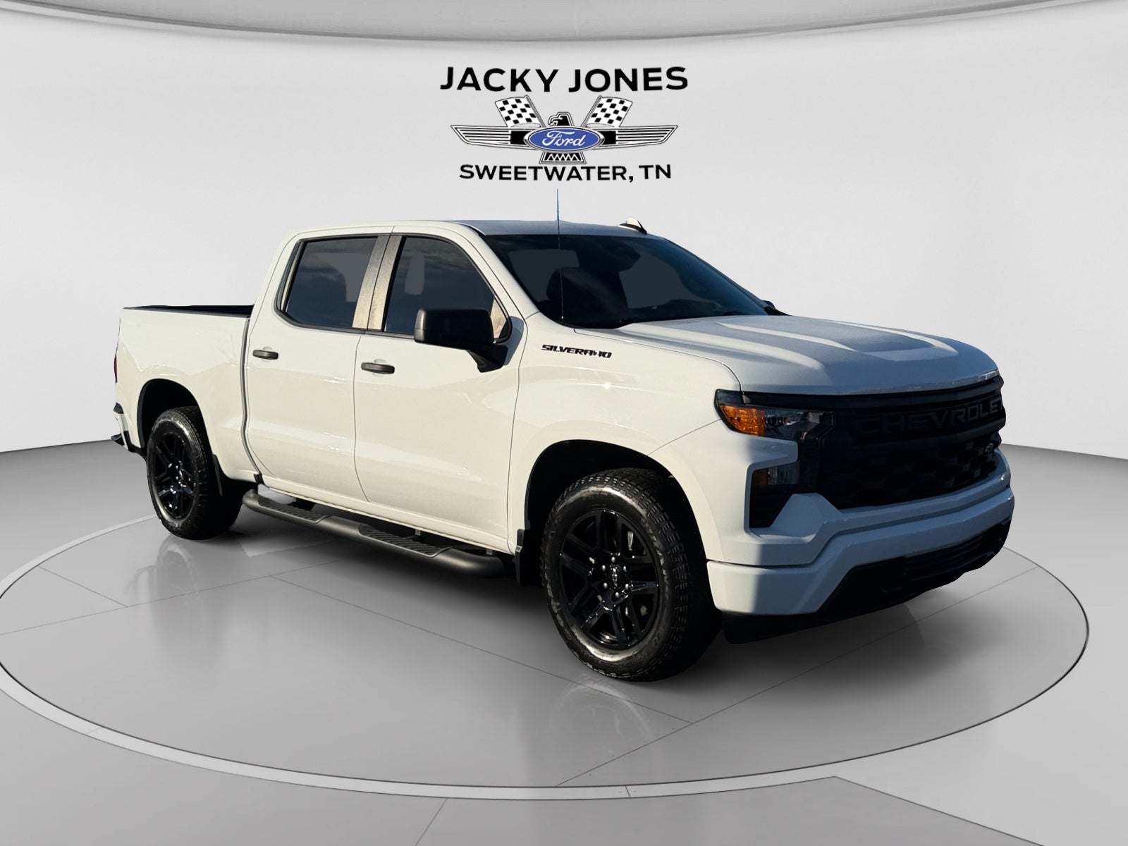 2024 Chevrolet Silverado Custom