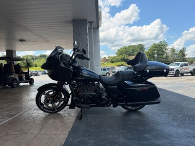 2025 Harley-Davidson FLTRX Base